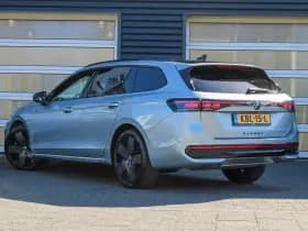 Volkswagen Passat thumbnail 11
