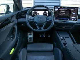 Volkswagen Passat thumbnail 24