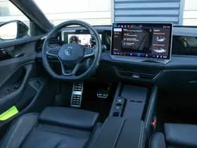 Volkswagen Passat thumbnail 48