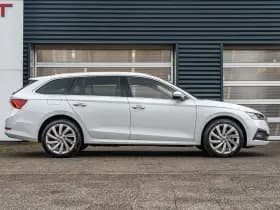 Škoda Octavia thumbnail 3