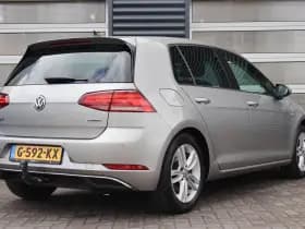 Volkswagen Golf thumbnail 2