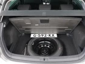 Volkswagen Golf thumbnail 18