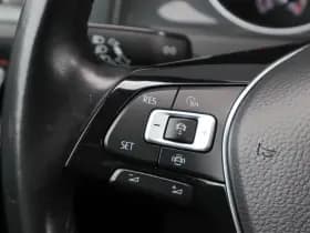 Volkswagen Golf thumbnail 23