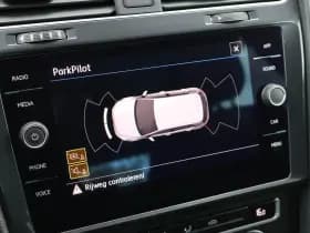 Volkswagen Golf thumbnail 27