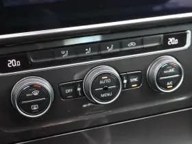 Volkswagen Golf thumbnail 28