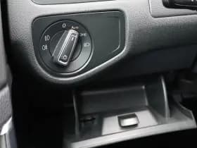 Volkswagen Golf thumbnail 37
