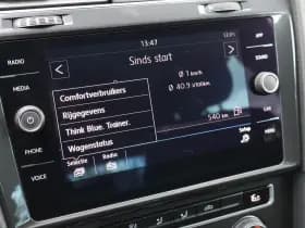 Volkswagen Golf thumbnail 43