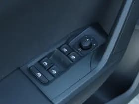SEAT Arona thumbnail 36