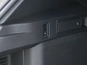 Volkswagen Tiguan thumbnail 18