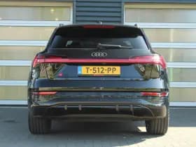 Audi Q8 e-tron thumbnail 11