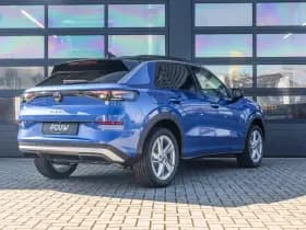 Volkswagen T-Roc thumbnail 2