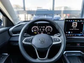 Volkswagen T-Roc thumbnail 22