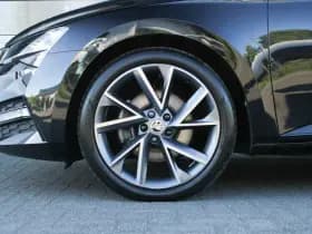 Škoda Superb thumbnail 16