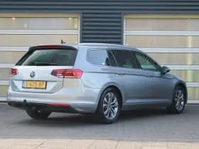 Volkswagen Passat thumbnail 2
