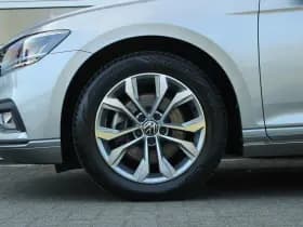 Volkswagen Passat thumbnail 16