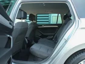 Volkswagen Passat thumbnail 21