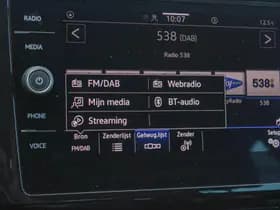 Volkswagen Passat thumbnail 49
