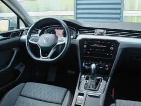 Volkswagen Passat thumbnail 51