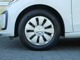Volkswagen Up! thumbnail 15