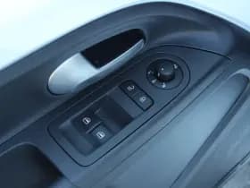 Volkswagen Up! thumbnail 21