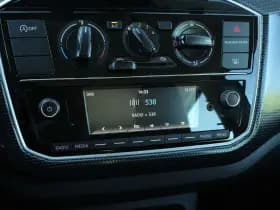 Volkswagen Up! thumbnail 28