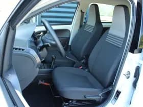 Volkswagen Up! thumbnail 4