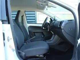Volkswagen Up! thumbnail 33