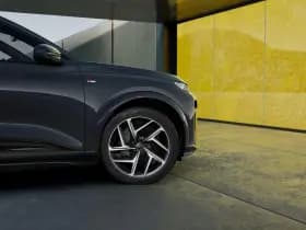 Audi Q6 e-tron thumbnail 9