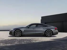 Audi e-tron GT thumbnail 3