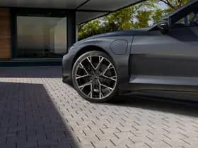 Audi e-tron GT thumbnail 9