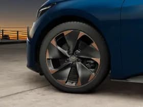 CUPRA Born thumbnail 5