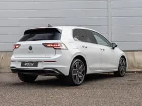 Volkswagen Golf thumbnail 2