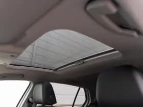 Volkswagen Golf thumbnail 21