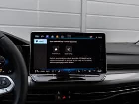 Volkswagen Golf thumbnail 38