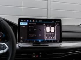 Volkswagen Golf thumbnail 39