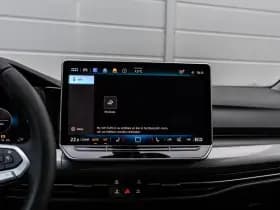 Volkswagen Golf thumbnail 41