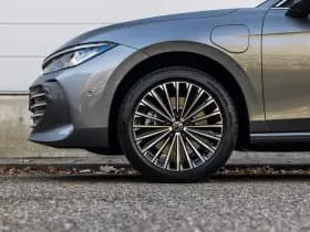 Volkswagen Passat thumbnail 34