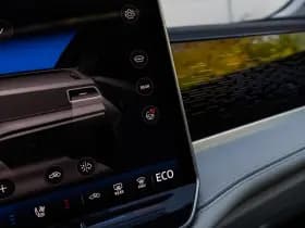 Volkswagen Passat thumbnail 43