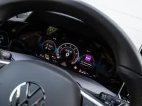 Volkswagen Golf thumbnail 23