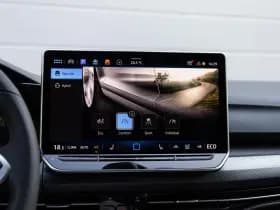 Volkswagen Golf thumbnail 27