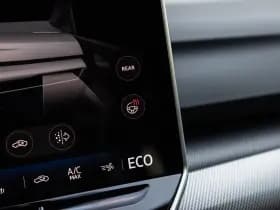 Volkswagen Golf thumbnail 28