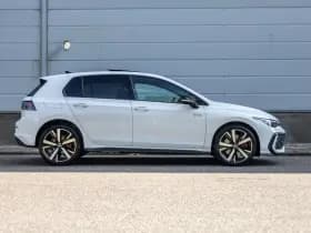 Volkswagen Golf thumbnail 4