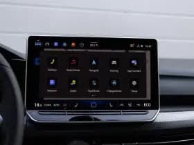 Volkswagen Golf thumbnail 36