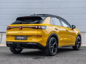 Volkswagen T-Roc thumbnail 2