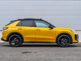 Volkswagen T-Roc thumbnail 3