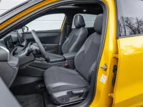 Volkswagen T-Roc thumbnail 4