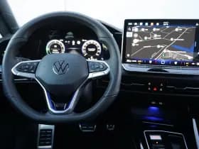 Volkswagen Golf thumbnail 23