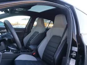 Volkswagen Golf thumbnail 4