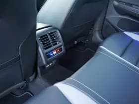 Volkswagen Golf thumbnail 36