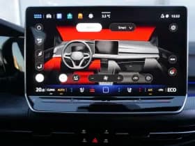 Volkswagen Golf thumbnail 45